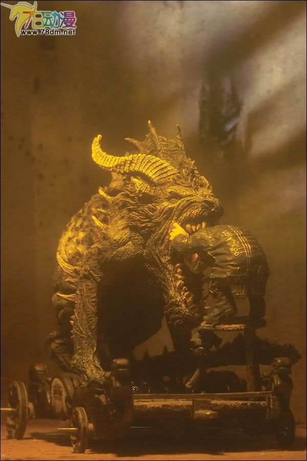 麦克法兰系列玩具 地狱马戏团 THE SABBATICUS 带角的野兽