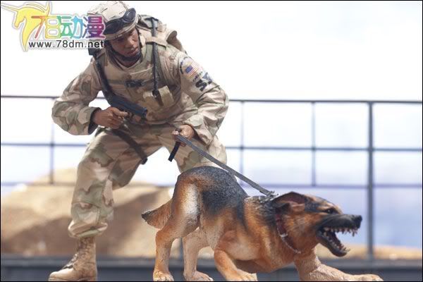麦克法兰系列玩具 兵人系列 麦克法兰兵人 第三代 AIR FORCE SECURITY FORCES K-9 HANDLER  空军安全部队K-9操作员