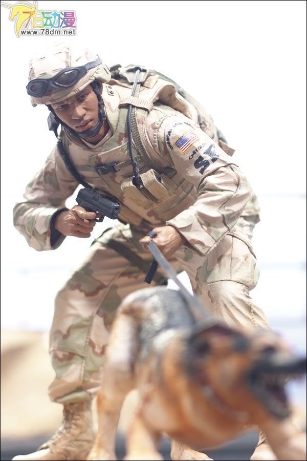 麦克法兰系列玩具 兵人系列 麦克法兰兵人 第三代 AIR FORCE SECURITY FORCES K-9 HANDLER  空军安全部队K-9操作员