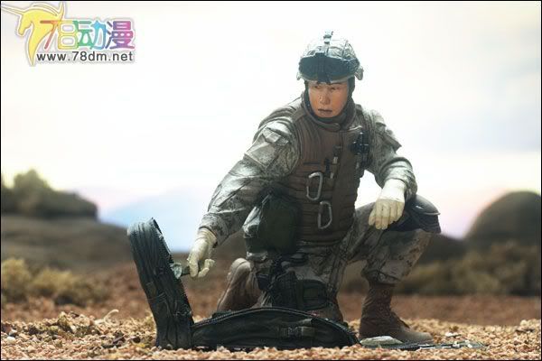 麦克法兰系列玩具 兵人系列 麦克法兰兵人 第4代 NAVY FIELD MEDIC 海军战地军医