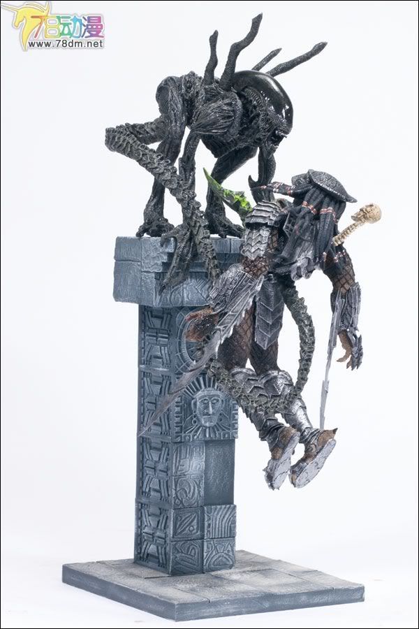 麦克法兰系列玩具 电影系列 异形大战铁血战士 第2部 ALIEN ATTACKS PREDATOR 异形攻击铁血战士形
