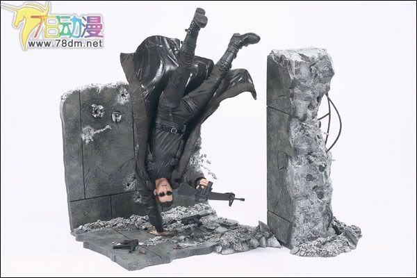 麦克法兰系列玩具 电影系列 黑客帝国第一代 NEO 尼奥