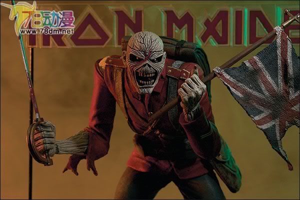 麦克法兰系列玩具 音乐系列的俱乐部版、特别版、重涂版等玩具 EDDIE FROM THE TROOPER