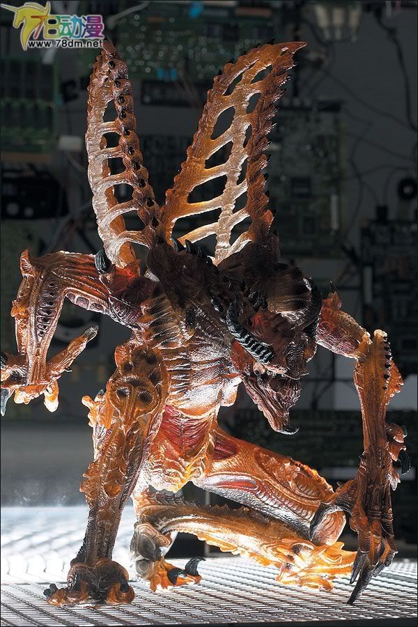 麦克法兰系列玩具 再生侠系列 第二十一代 ALIEN SPAWN 再生侠异形