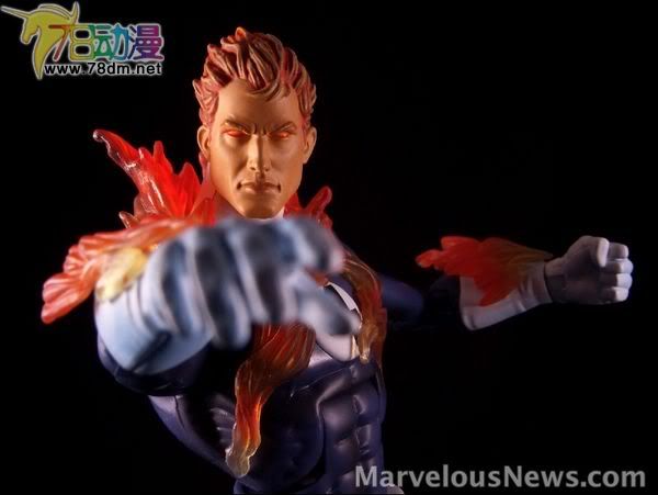Marvel Legends Icons Series Wave 3  孩之宝12寸惊奇漫画传奇系列 第3代 Human Torch - Variant (Phasing) 霹雳火 特别版