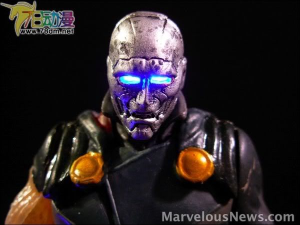 神奇四侠电影版1可动系列玩具 6寸系列第5代 Electro-Shock Dr. Doom 末日博士