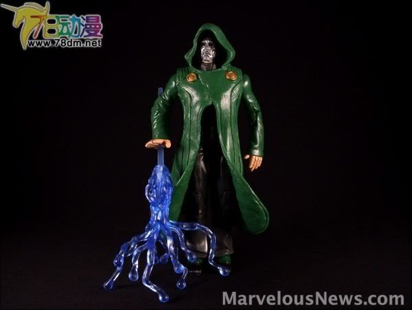 神奇四侠电影版2可动系列玩具 第1代 Lightning Attack Dr. Doom 末日博士