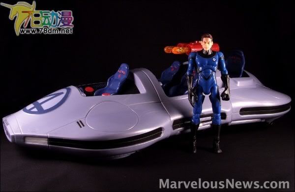 神奇四侠可动玩具 Fantasticar w/ Super Stretch Mr. Fantastic 神奇四侠飞船