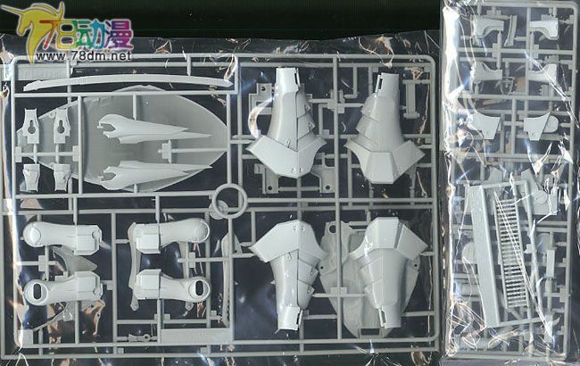 WAVE拼装模型 FSS 五星物语 05 飞行全装备雷德幻像