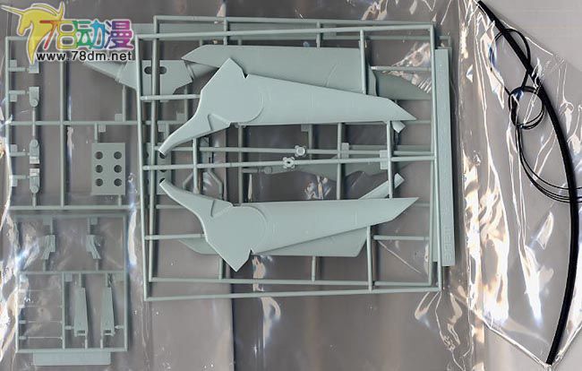 WAVE拼装模型 FSS 五星物语 05 飞行全装备雷德幻像