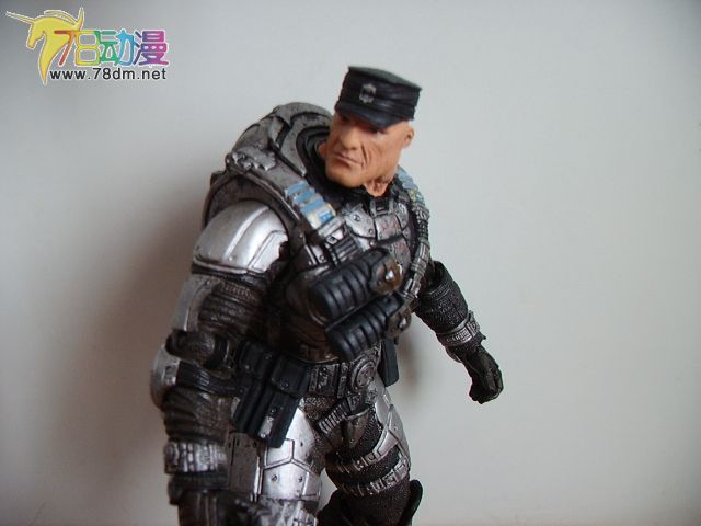 NECA玩具 战争机器2 7寸 Colonel Victor Hoffman