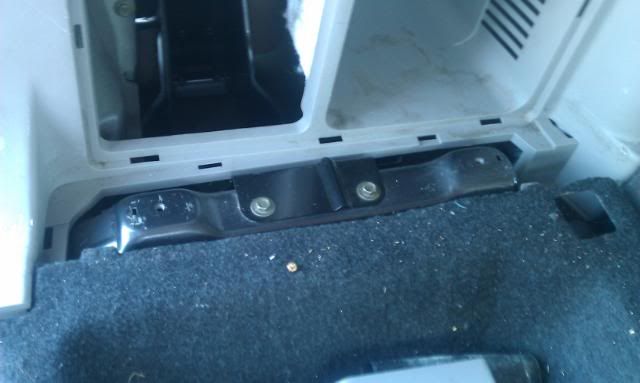 Nissan armada lift gate repair #9