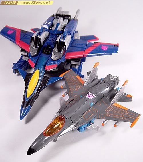 變形金剛塞博特恩傳奇系列玩具 thundercracker 驚天雷